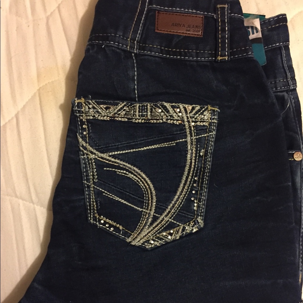 Ariya jean shorts5/6